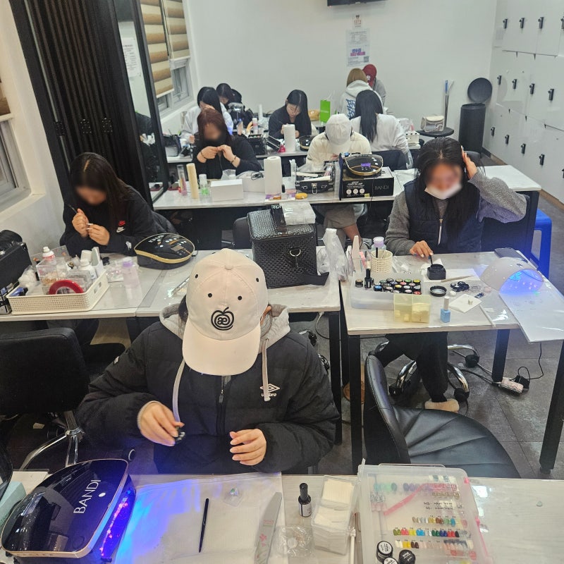 전주네일아트학원 체계적인 커리큘럼으로 자격증 원패스 도전
